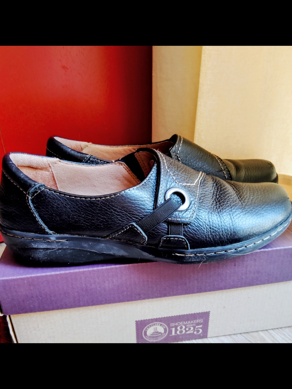 Clarks Black Tumbled Leather Slip-On Evianna Boa Loafers